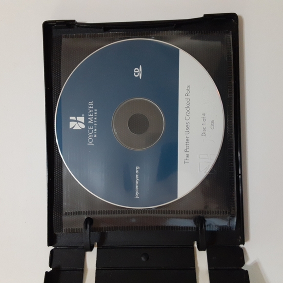 Joyce Meyer 4 Disc CD Series, "Keys to Enjoying Every Single Day of Your Life " - Picture 3 of 5